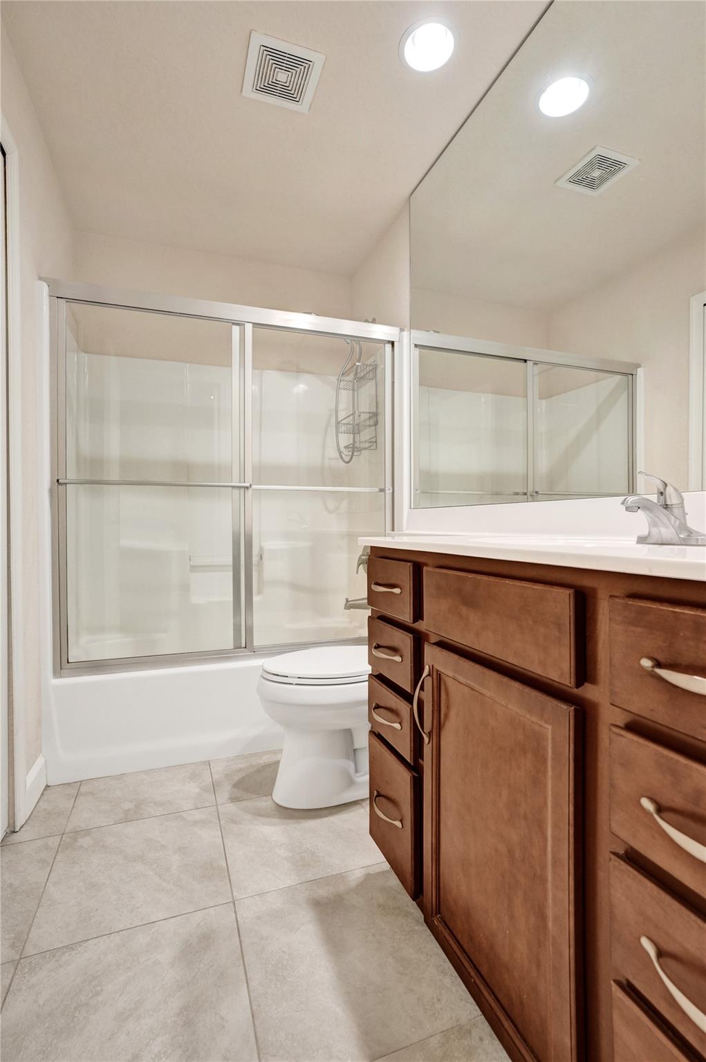 Spanish Lakes 1 - Residential