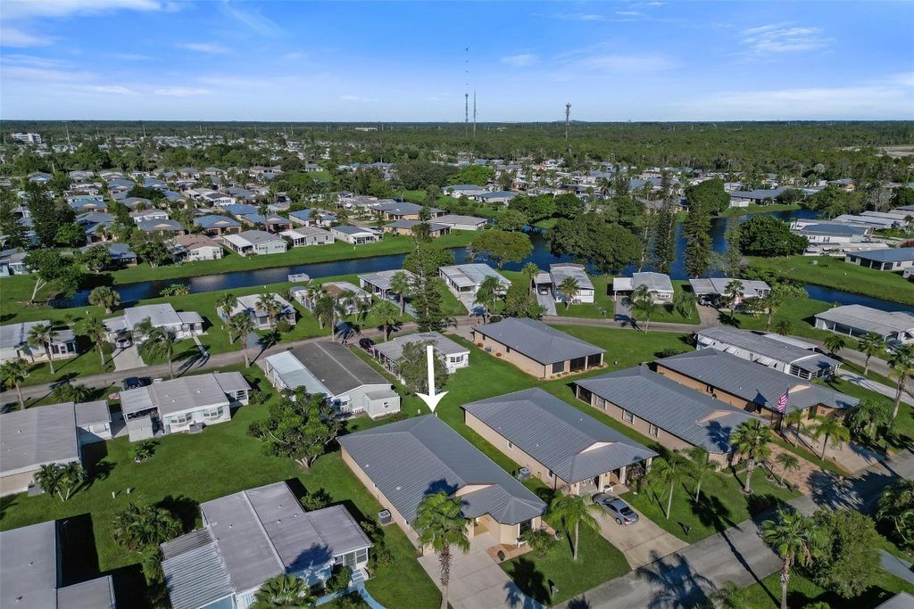 Photo of 34 Oro Grande Way, Port Saint Lucie, FL 34952 (MLS # F10530396)