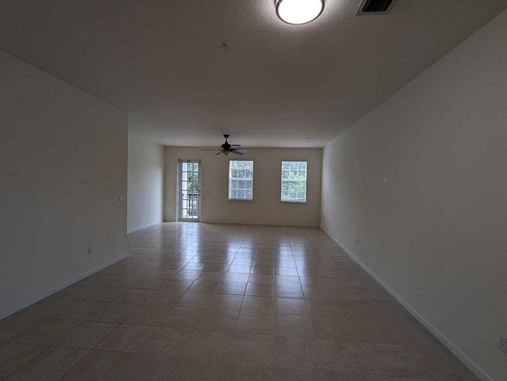Photo of 221 Greenwich Circle #208, Jupiter, FL 33458 (MLS # R11148088)