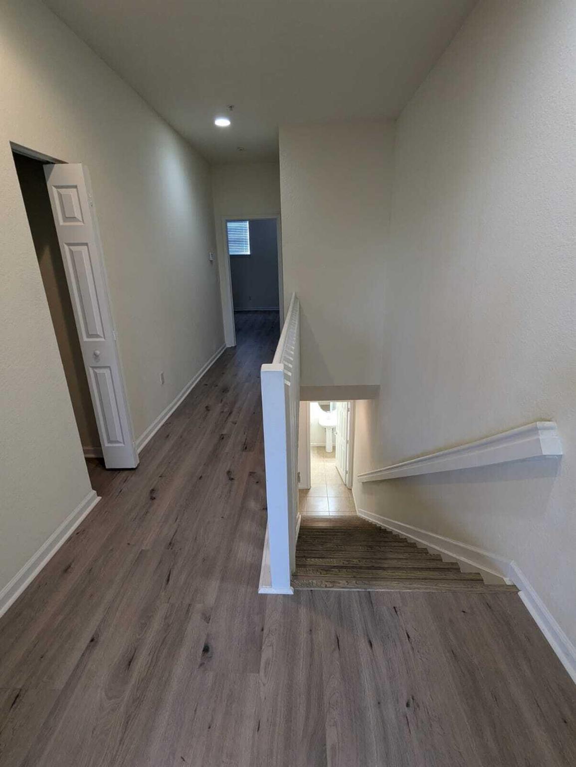 GREENWICH RESIDENTIAL CON - Residential Lease