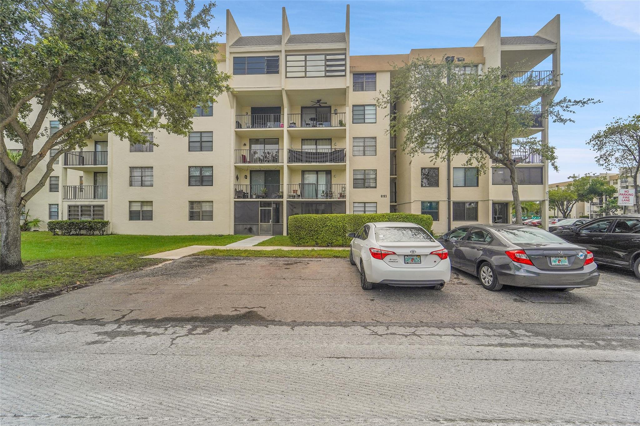 6193 Rock Island Rd 204