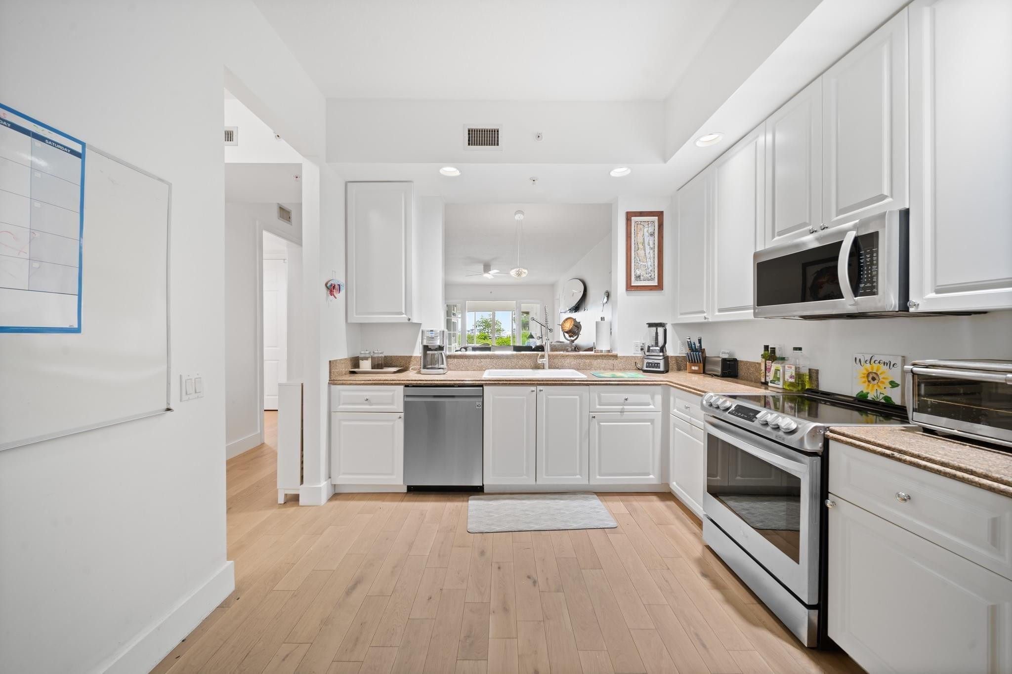 Harbour Isle At Hutchinso - Residential Lease