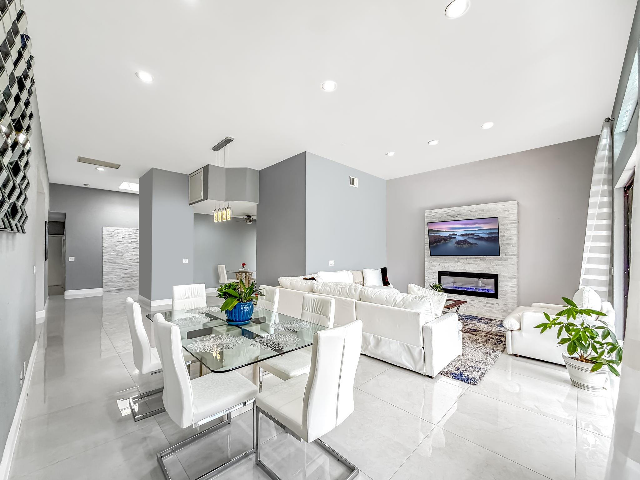 Villa Flora At Boca Point - Residential