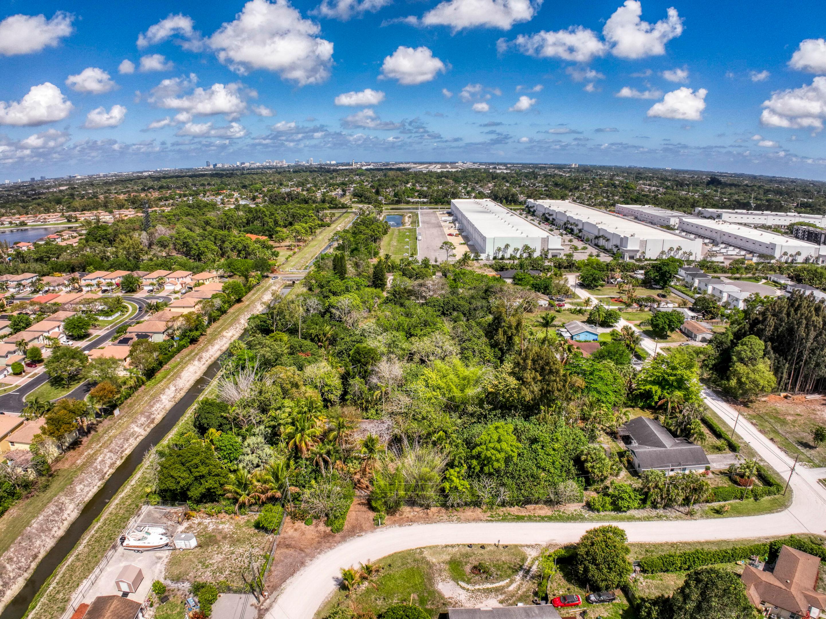 PALM BEACH FARMS CO 3 - Land