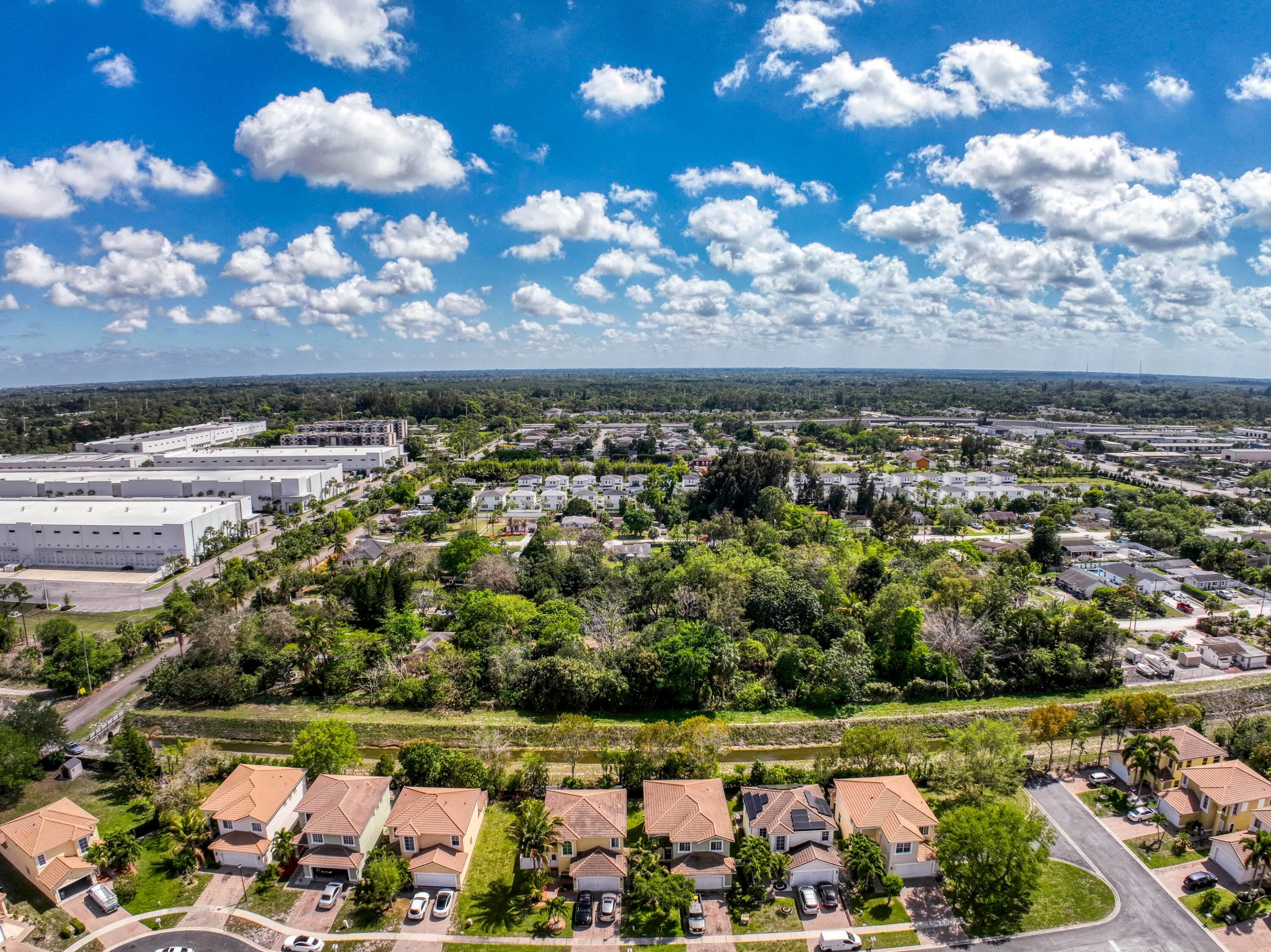 PALM BEACH FARMS CO 3 - Land