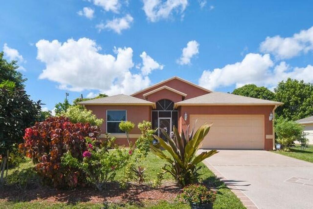 Photo of 682 SW Kenyoun Street, Port Saint Lucie, FL 34983 (MLS # R10750957)