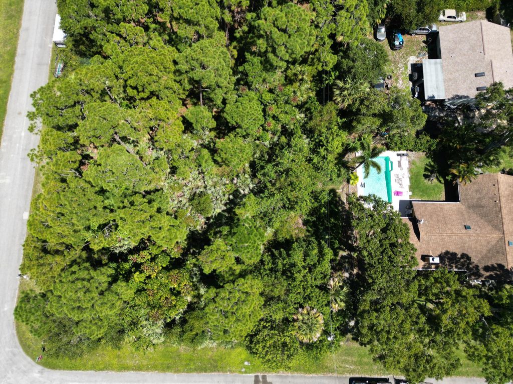 Photo of 7007 Deland Avenue, Fort Pierce, FL 34951 (MLS # R10828614)