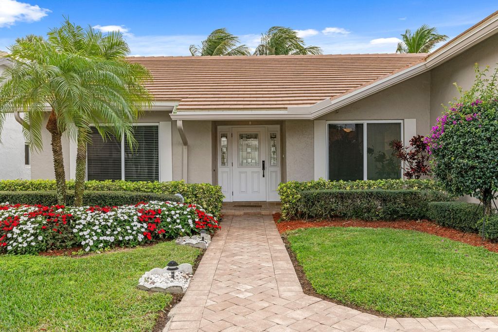 Photo of 6230 Petaluma Dr, Boca Raton, FL 33433 (MLS # R11169228)