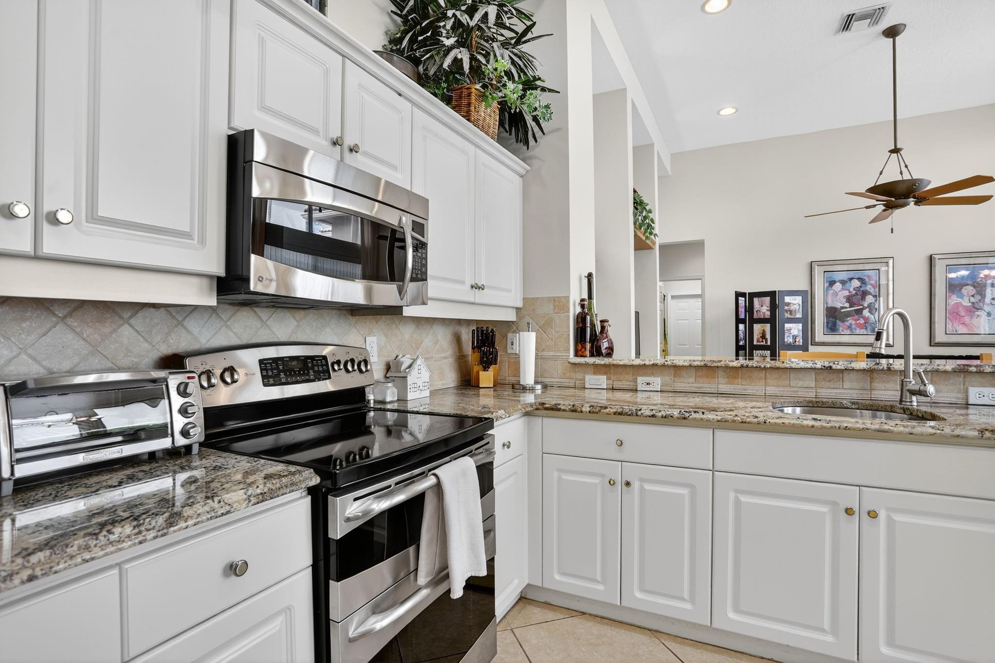 Heron Bay Four 160-1 B - Residential