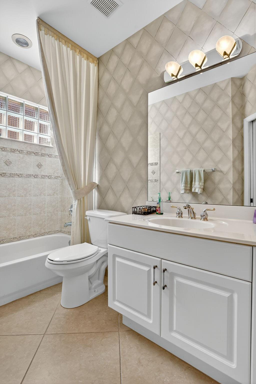 Heron Bay Four 160-1 B - Residential