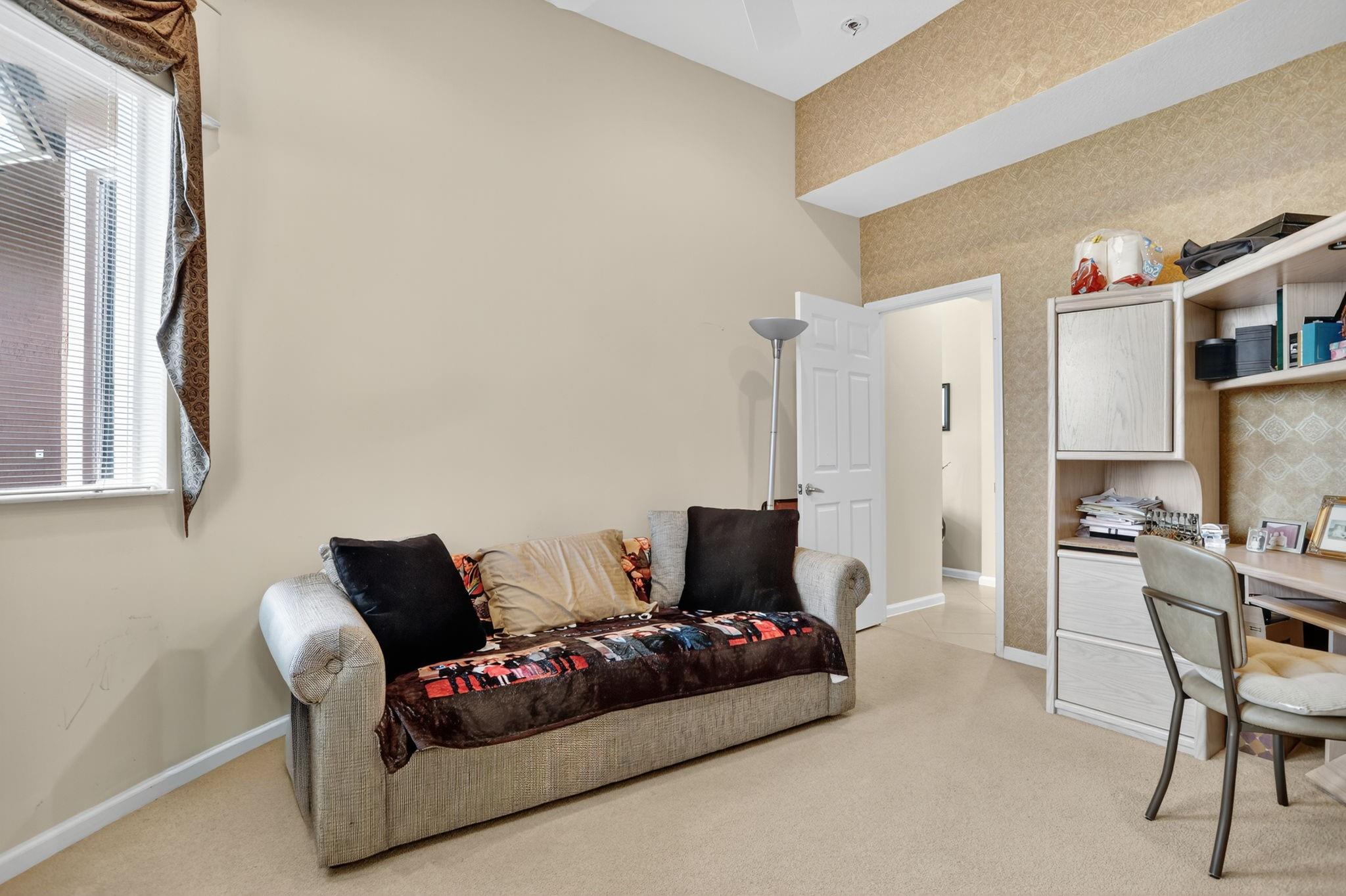 Heron Bay Four 160-1 B - Residential