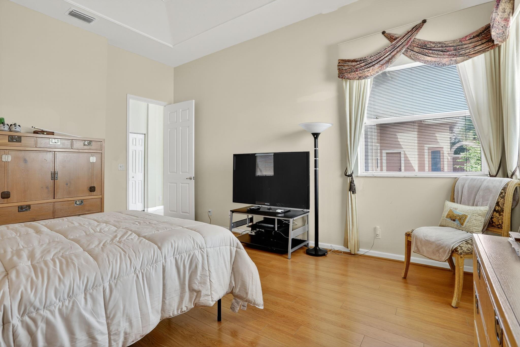 Heron Bay Four 160-1 B - Residential