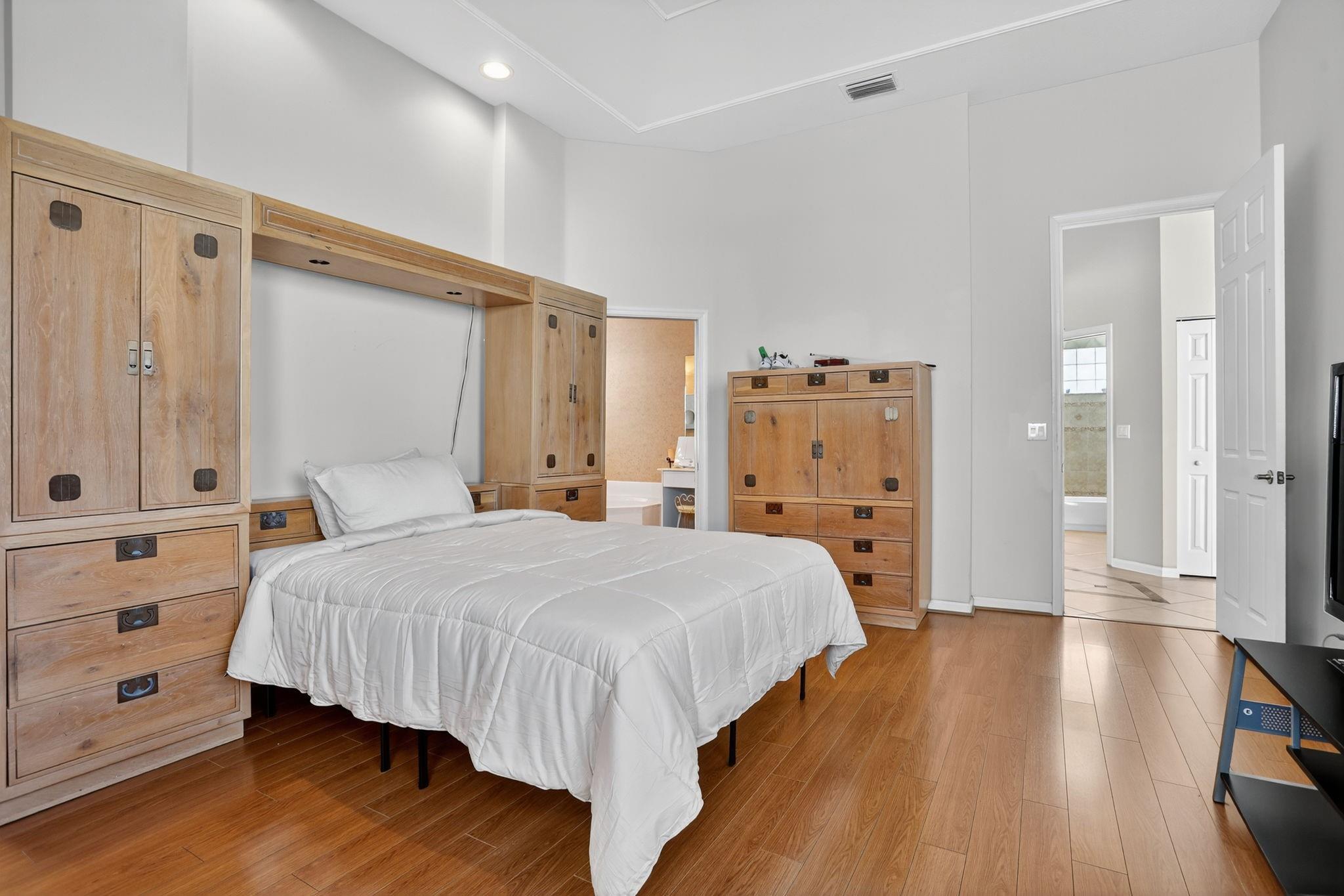 Heron Bay Four 160-1 B - Residential