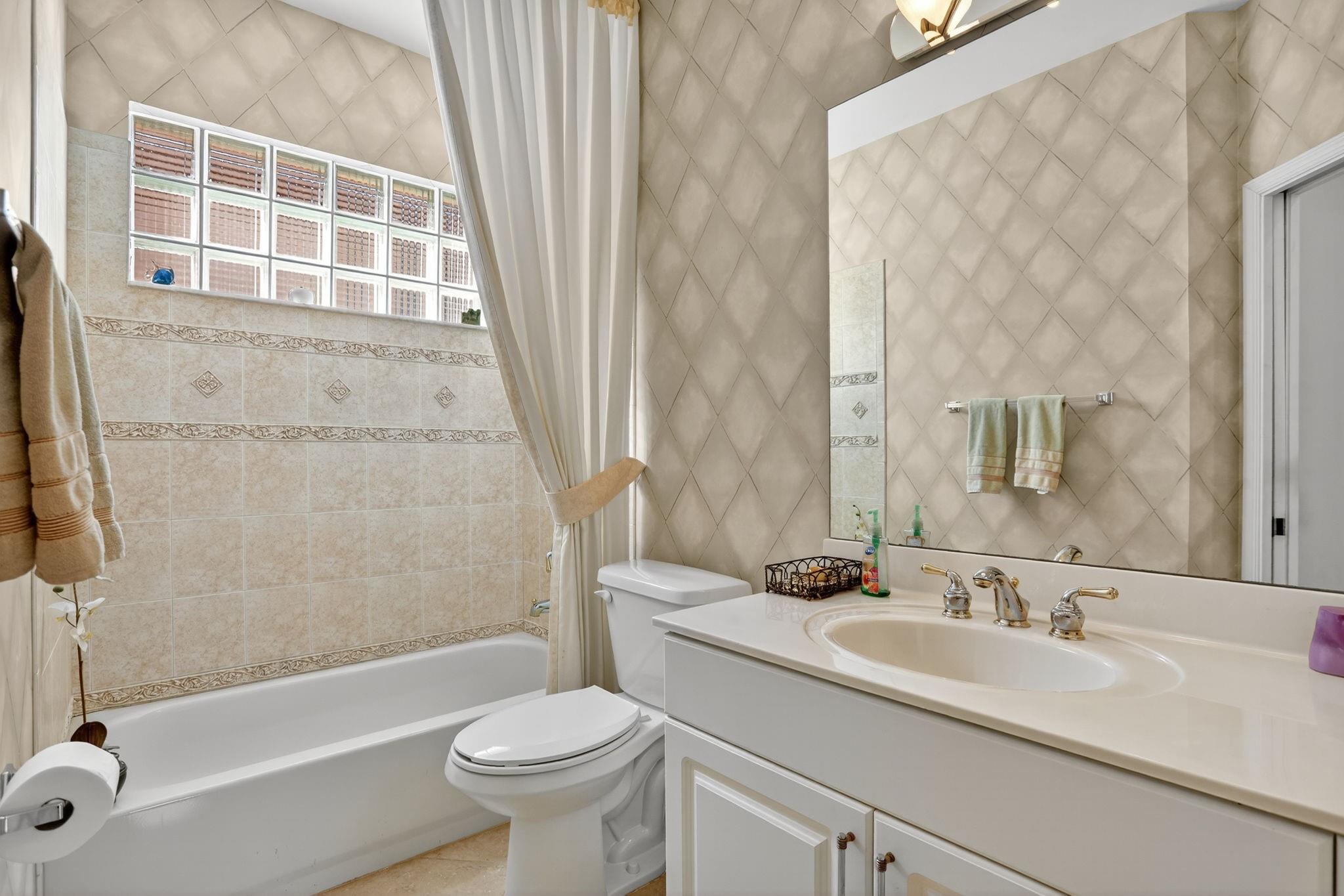 Heron Bay Four 160-1 B - Residential