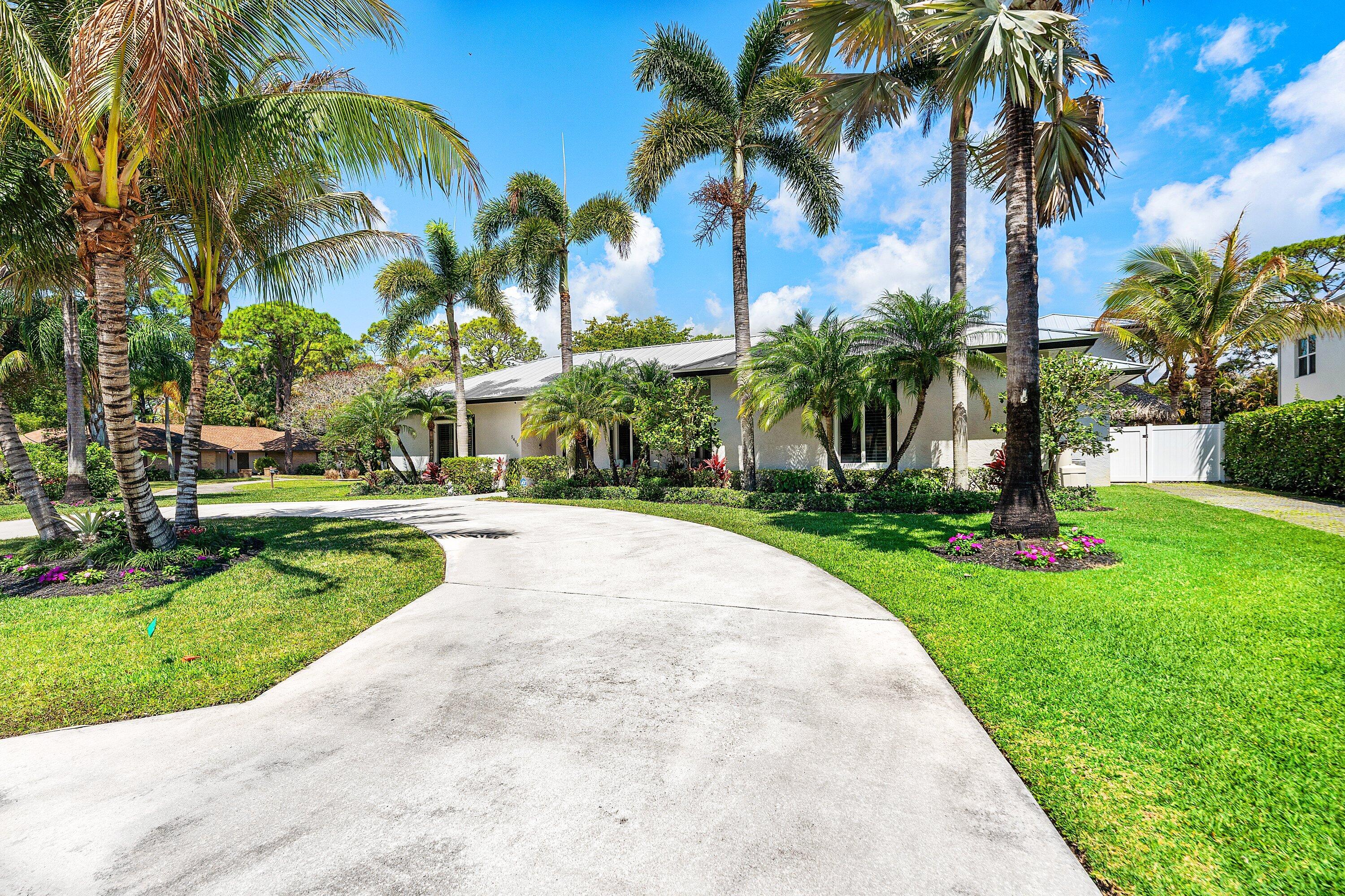 LOXAHATCHEE GARDENS - Residential