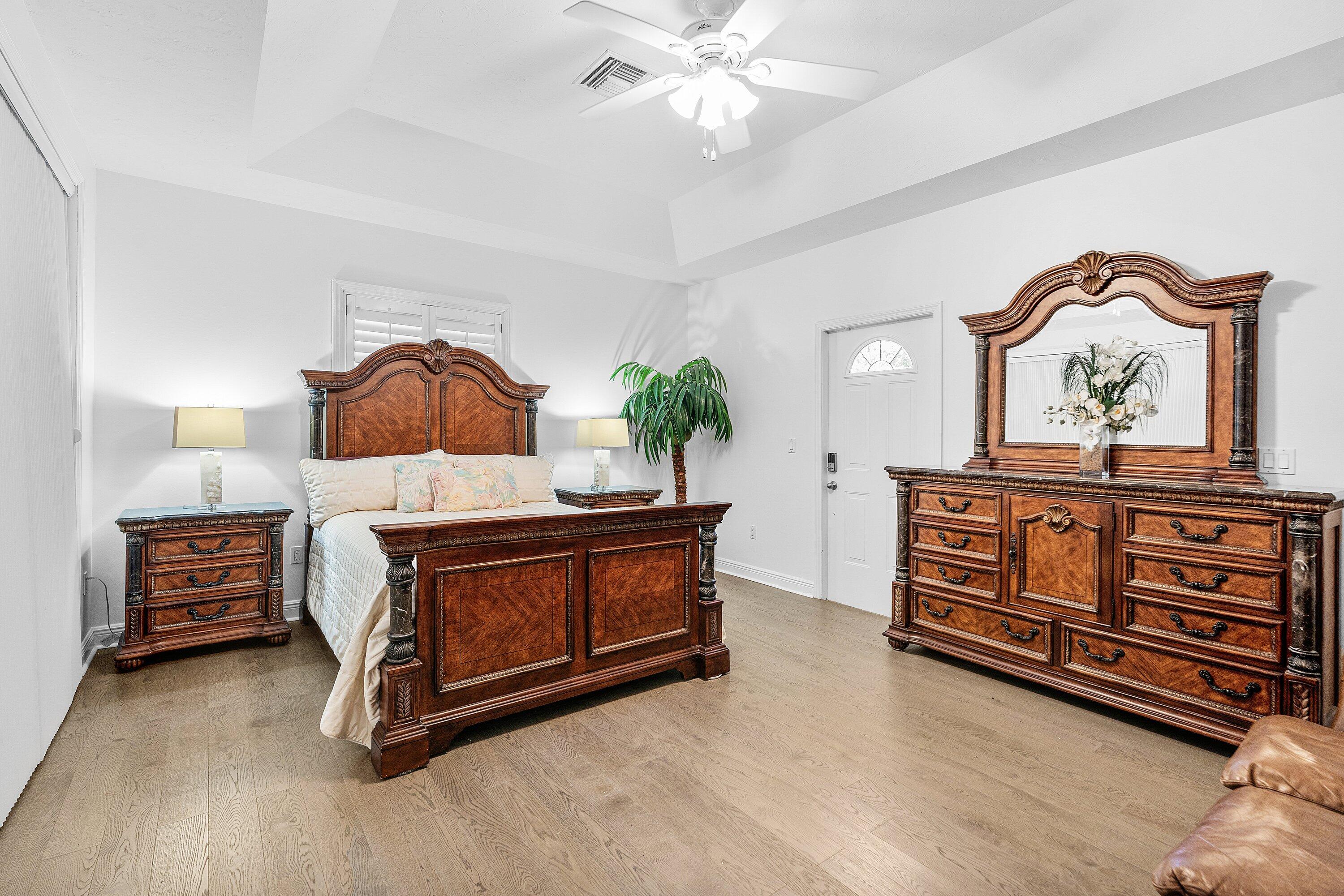 LOXAHATCHEE GARDENS - Residential