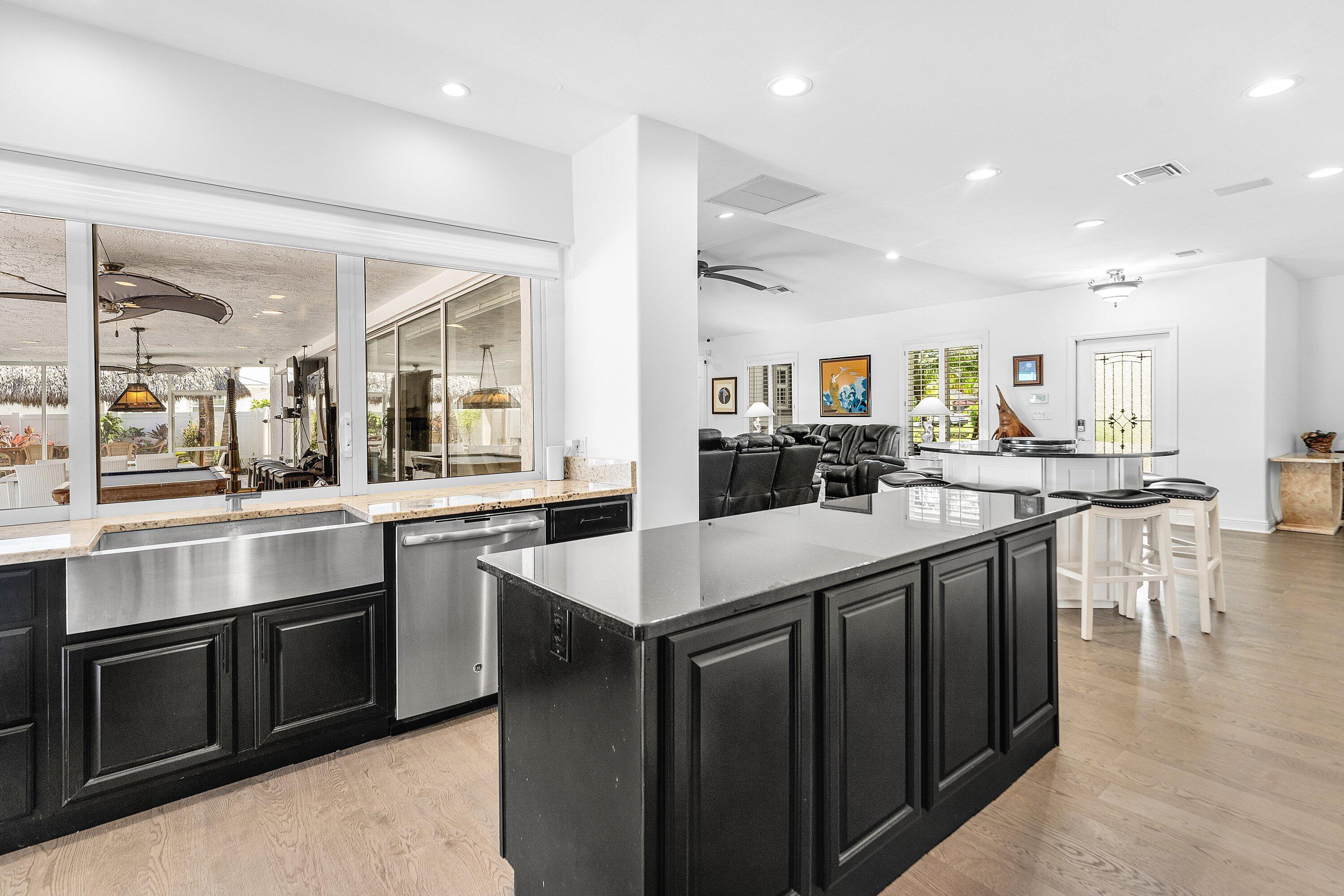 LOXAHATCHEE GARDENS - Residential