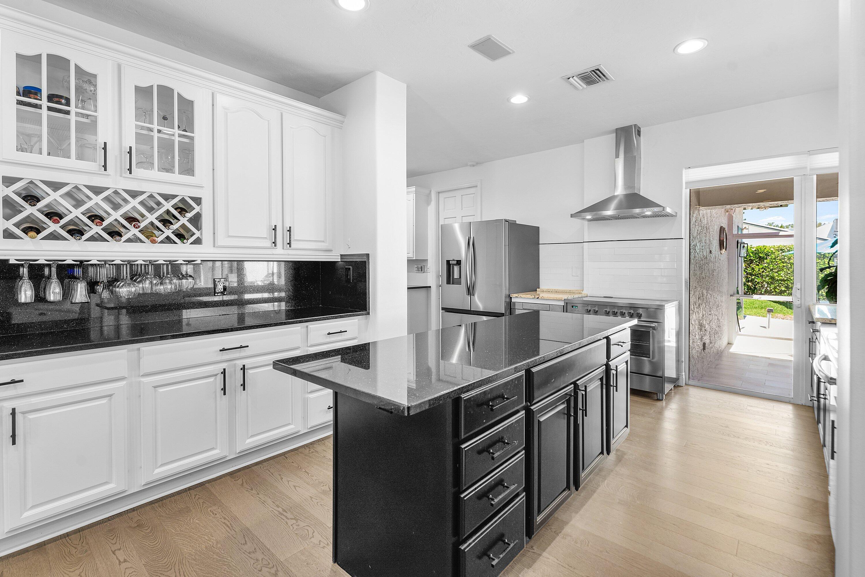 LOXAHATCHEE GARDENS - Residential