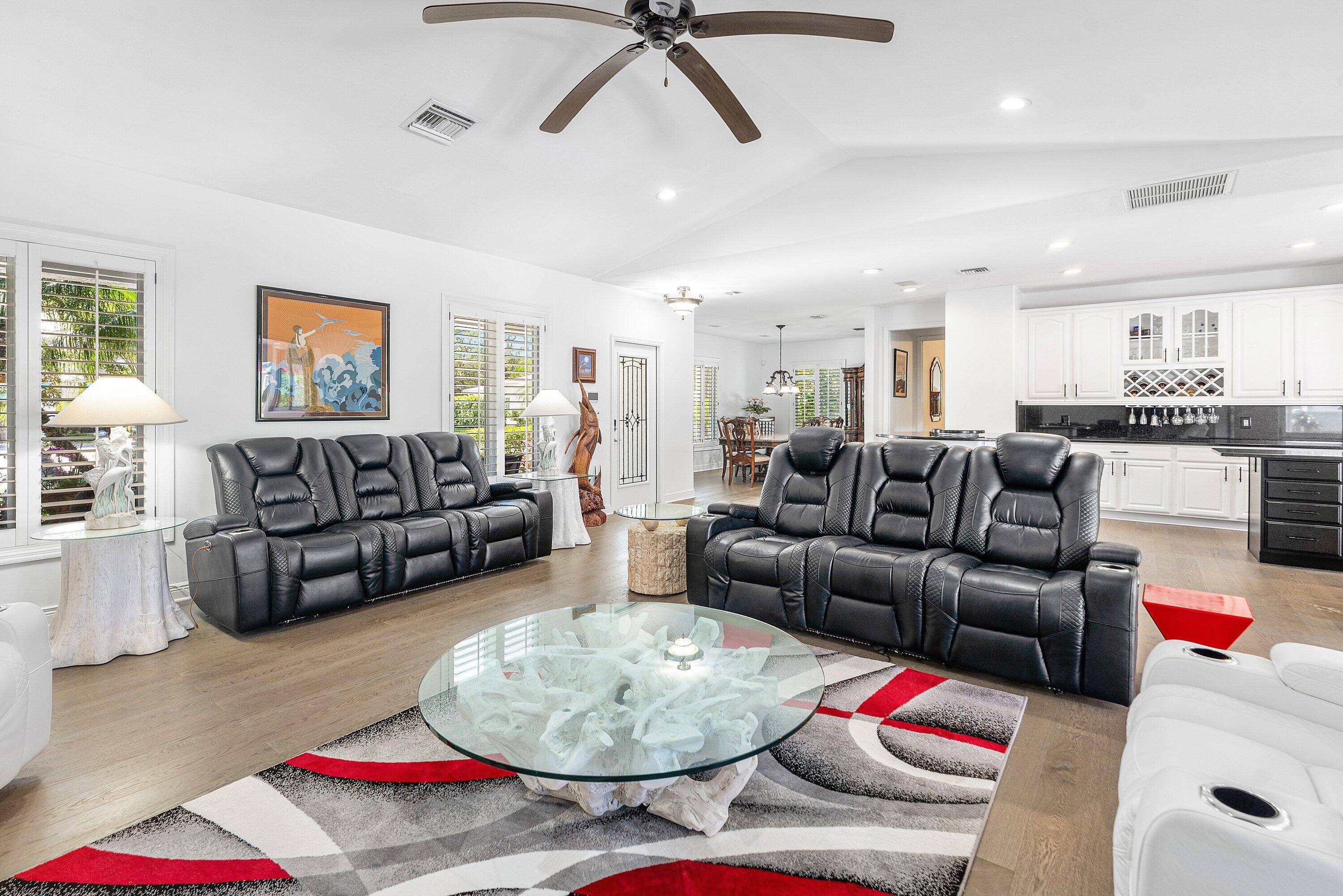 LOXAHATCHEE GARDENS - Residential