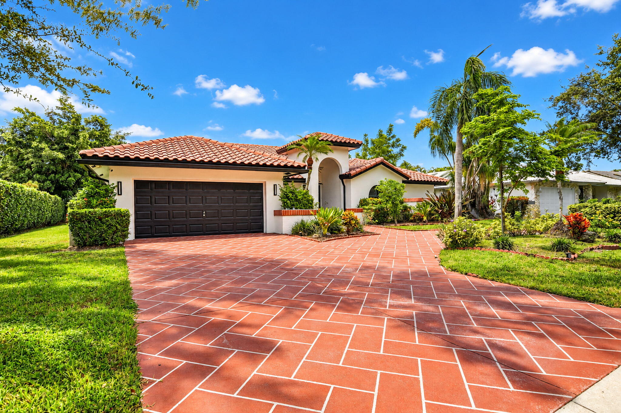 View photos, virtual tours, details... 8839 NW 49th Drive