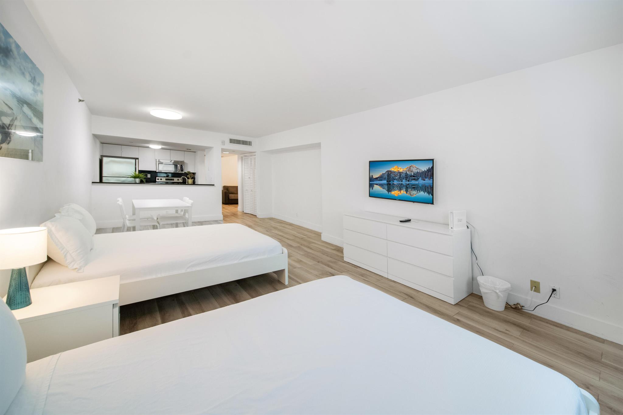 834 Ocean Drive 406