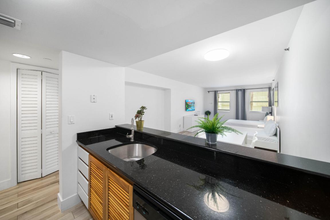 CASA GRANDE CONDO - Residential