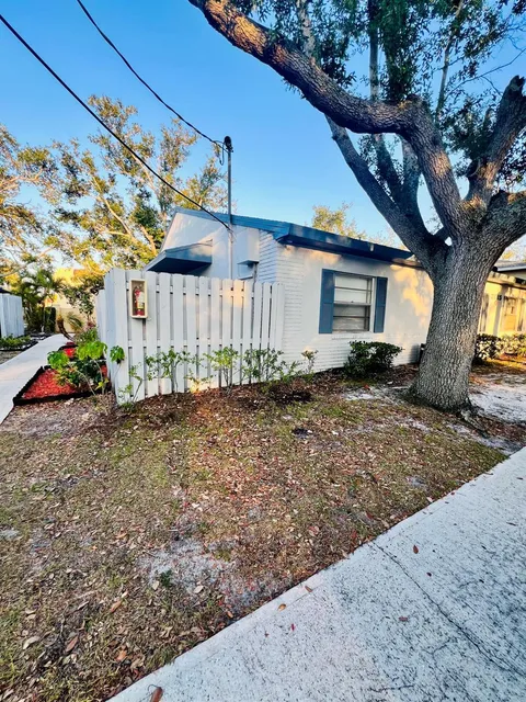 2015 Oleander Boulevard Unit A, Fort Pierce, FL MLS: R11090053