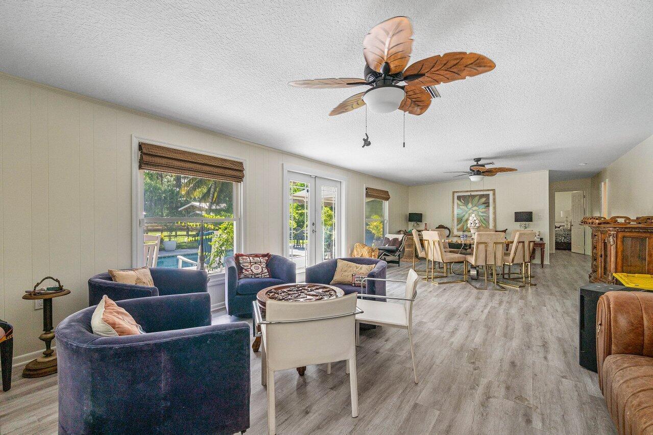 LOXAHATCHEE GROVES - Residential