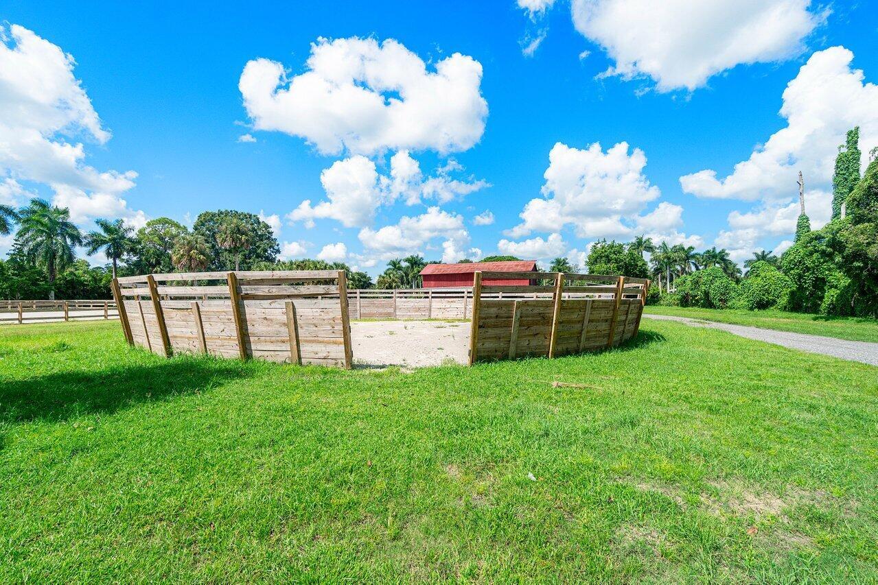 LOXAHATCHEE GROVES - Residential
