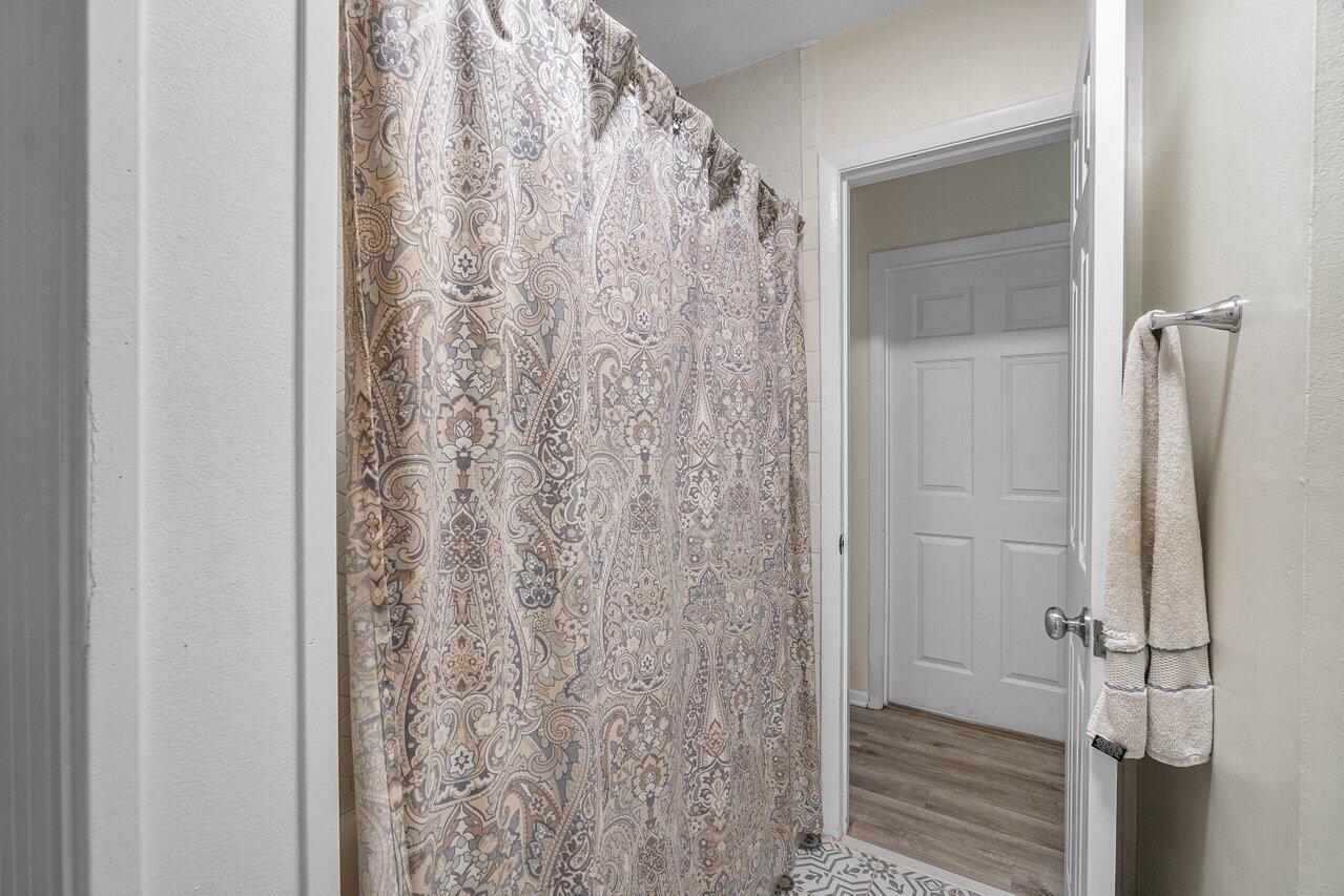 LOXAHATCHEE GROVES - Residential