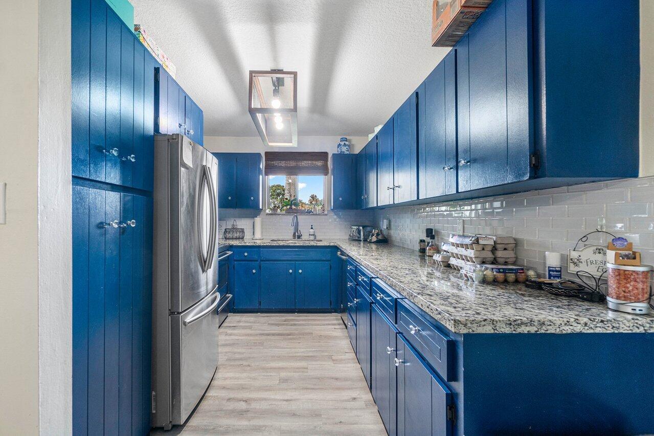 LOXAHATCHEE GROVES - Residential