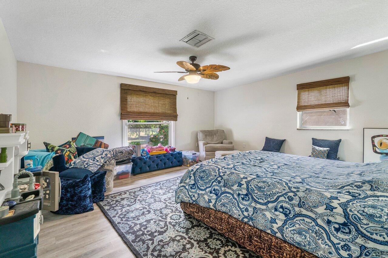 LOXAHATCHEE GROVES - Residential