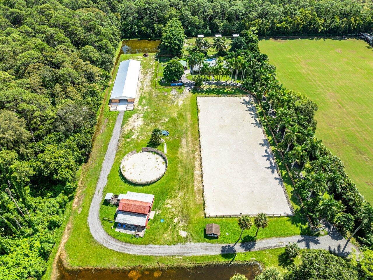 LOXAHATCHEE GROVES - Residential