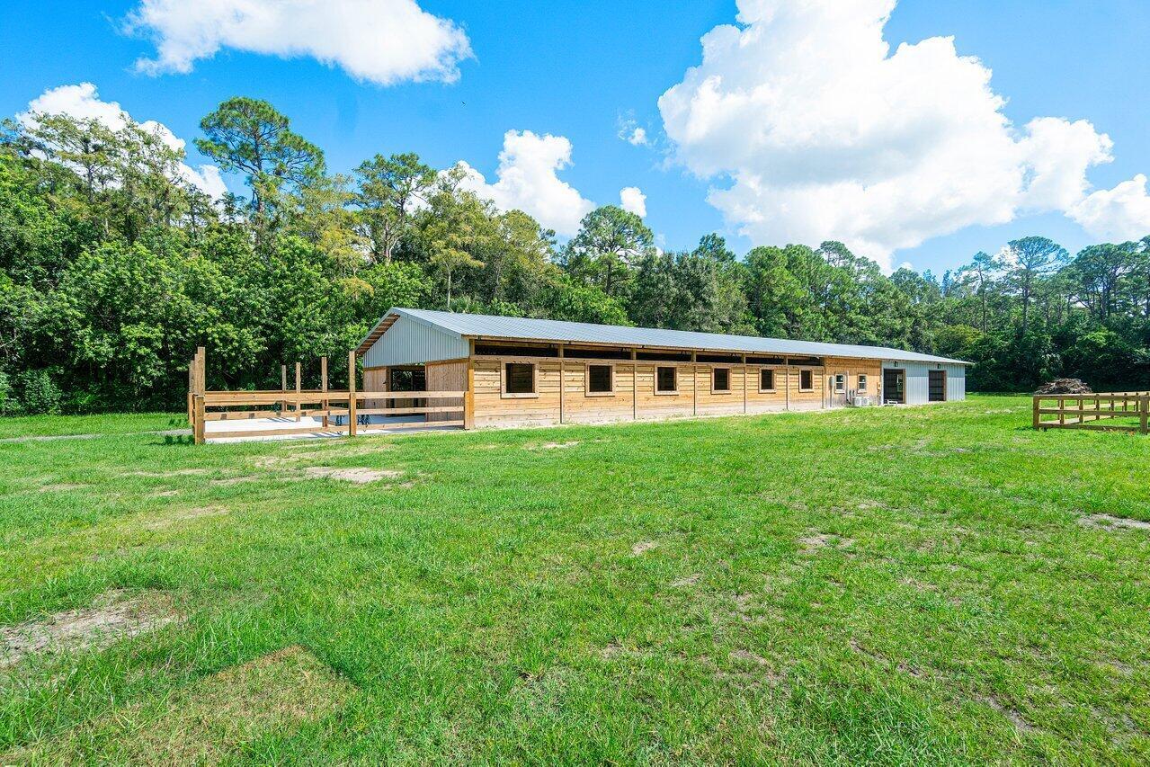 LOXAHATCHEE GROVES - Residential