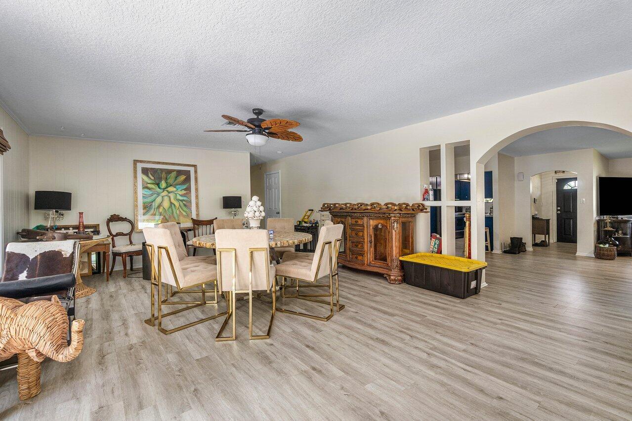LOXAHATCHEE GROVES - Residential