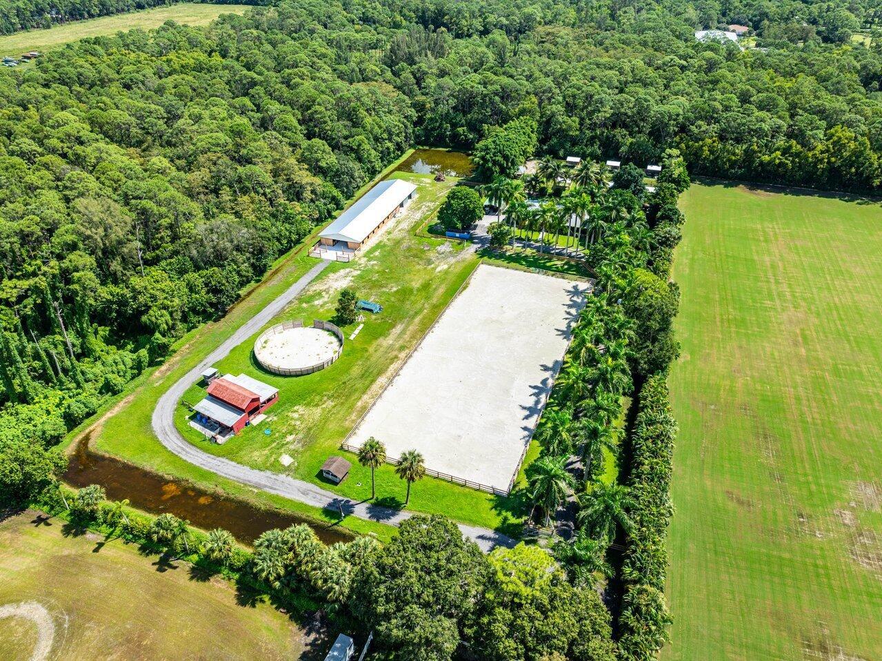 LOXAHATCHEE GROVES - Residential