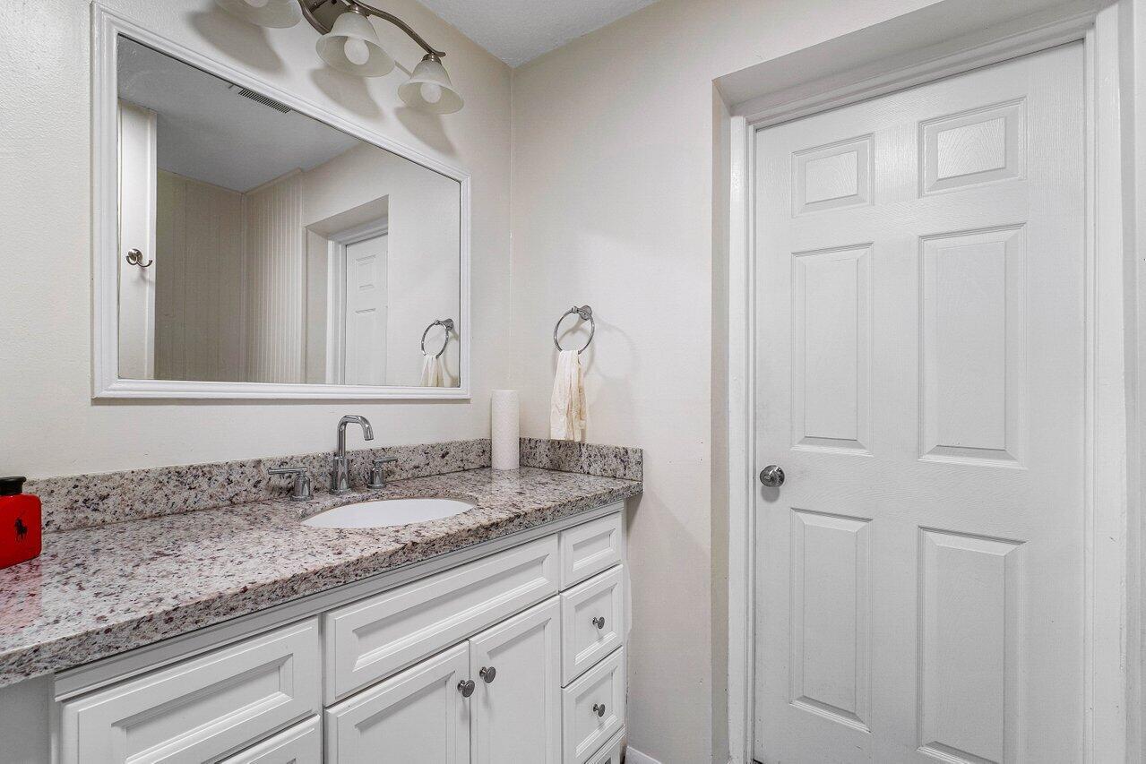 LOXAHATCHEE GROVES - Residential