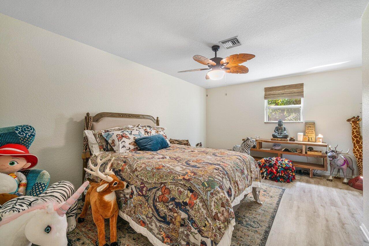 LOXAHATCHEE GROVES - Residential