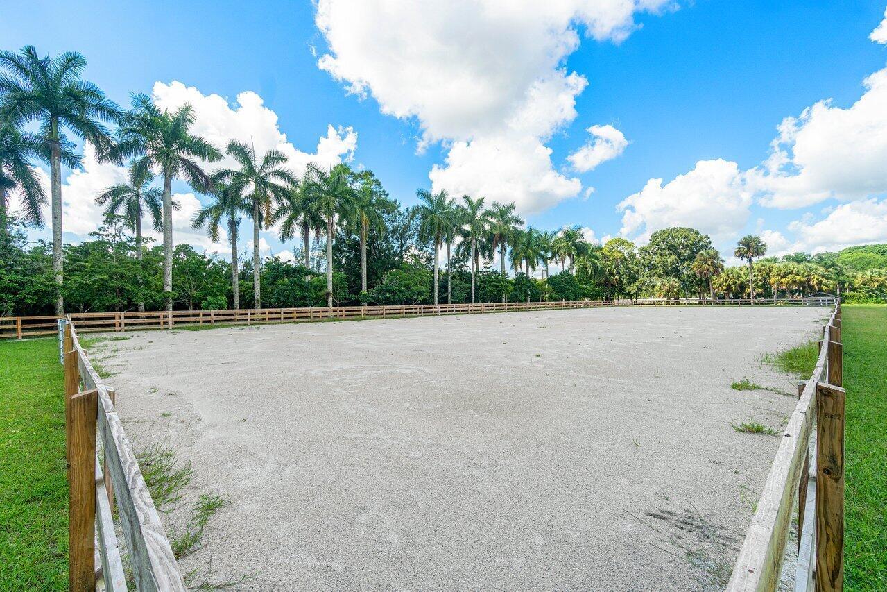 LOXAHATCHEE GROVES - Residential
