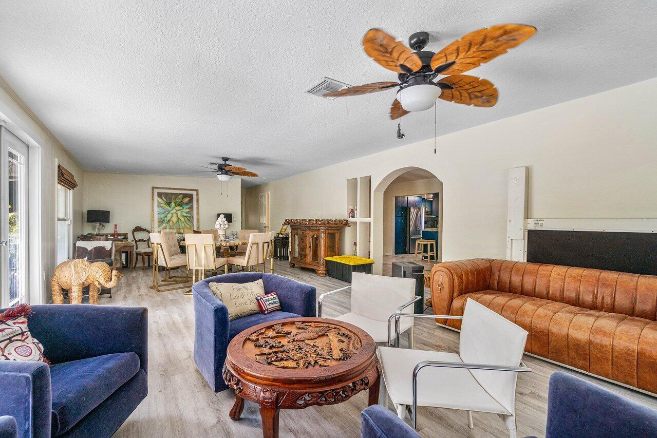 LOXAHATCHEE GROVES - Residential