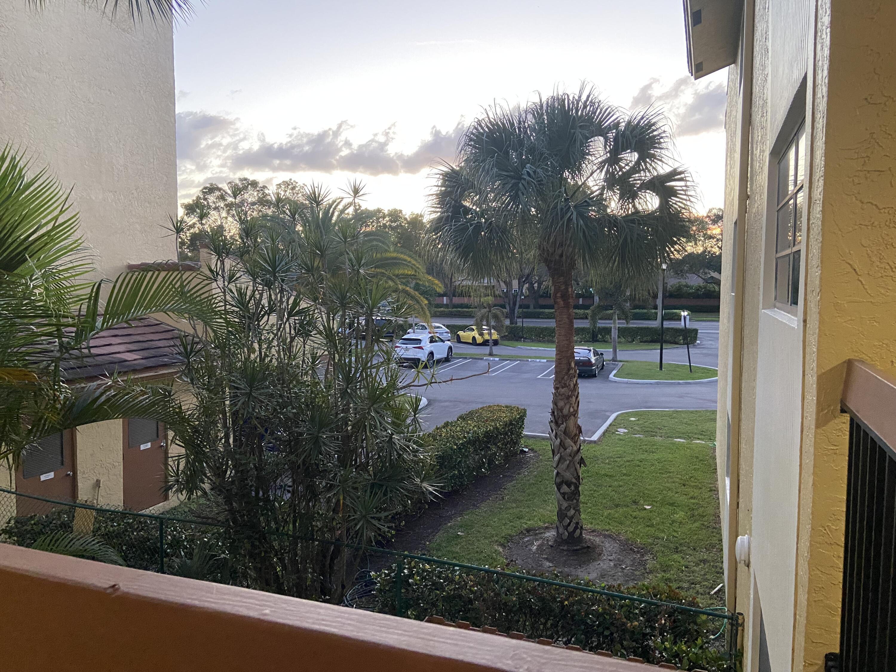 SPECTACULAR 3 BEDS, 2 BATH CORNER UNIT CONDO IN A WELL MAINTAINED COMMUNITY IN CORAL SPRINGS. UNIT IS RIGHT NEXT TO THE STAIRS AND ELEVATOR, SPARLING COMMUNITY POOL AND LUSH LANDSCAPING. UPGRADED KITCHEN WITH STAINLESS STEEL APPLIANCES. MASTER BEDROOM WITH MASTER BATH AND A HUGE WALKING CLOSETS, LIVING ROOM UPGRADED WITH BEAUTIFUL LIGHTING FIXTURES WITH ADJOINED DINING ROOM. SPECIOUS 2ND & 3RD BEDROOM ALSO HAVE LIGHTING. GOURMET KITCHEN WITH UPGRATED CABINTES AND LOTS OF COUNTER SPACE,STAINLESS STEEL APPLIANCES. SCREEN ENCLOSED PATIO THAT OVERLOOKS PARK VIEW WITH BEAUTIFUL TREES AND CANAL. FULL SIZE WASHER/DRYER IN UNIT.