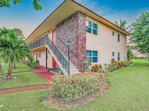Photo of 1975 SW Palm City Road #39 J, Stuart, FL 34994 (MLS # B26082426)