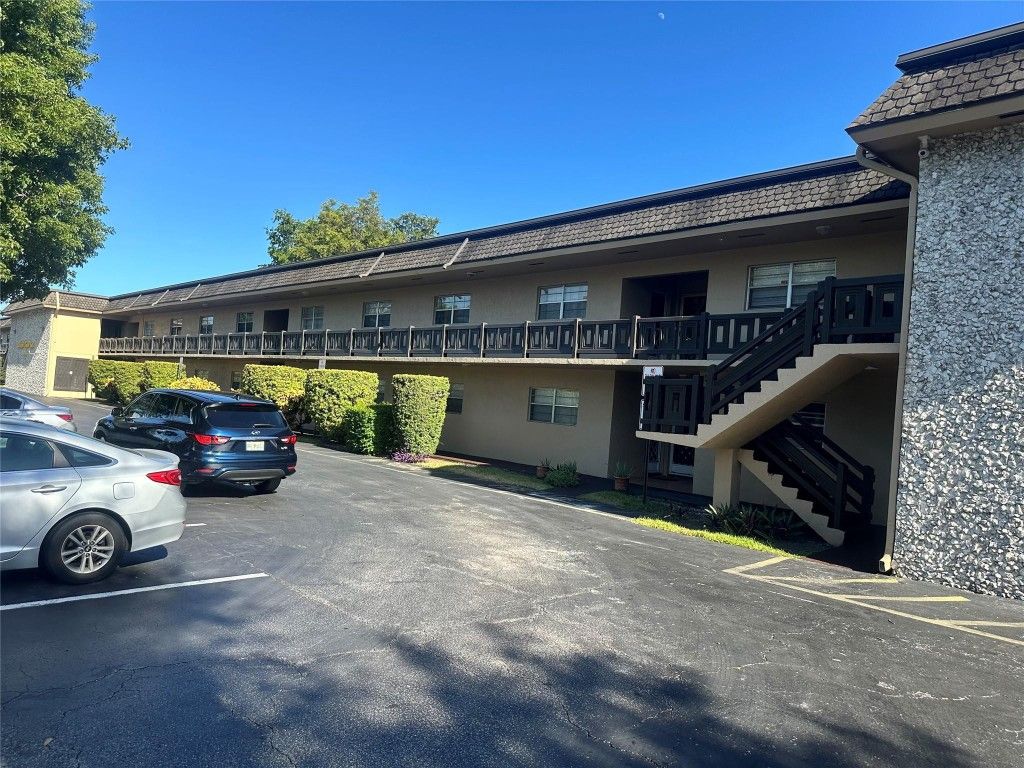 Photo of 5900 NW 17th Place #103, Sunrise, FL 33313 (MLS # F10527674)