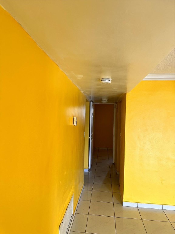 LAKESIDE MANOR NORTH COND - Residential