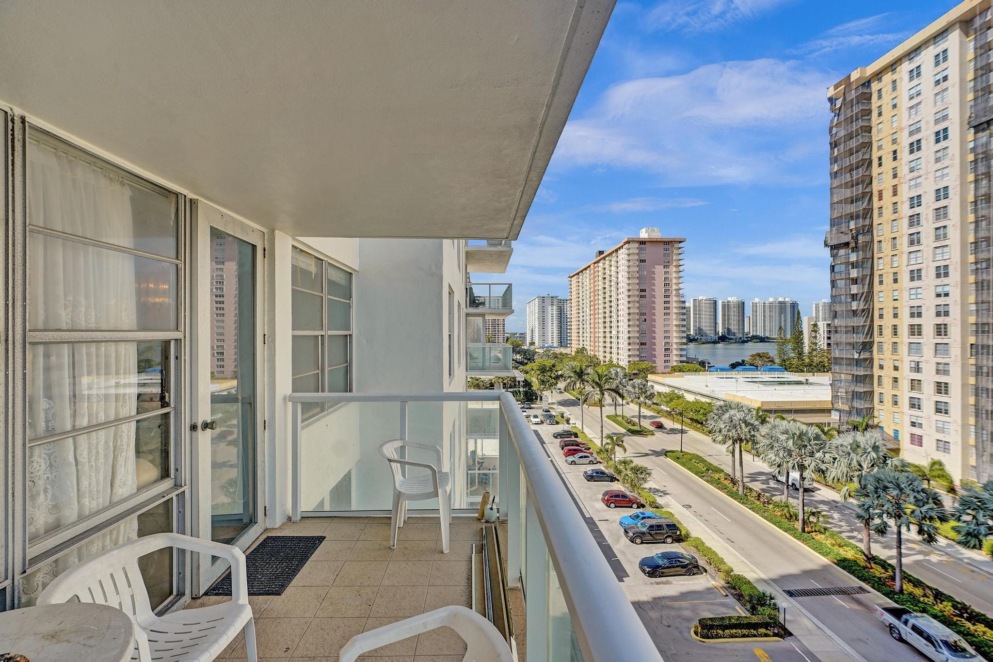 Winston Towers - Residential