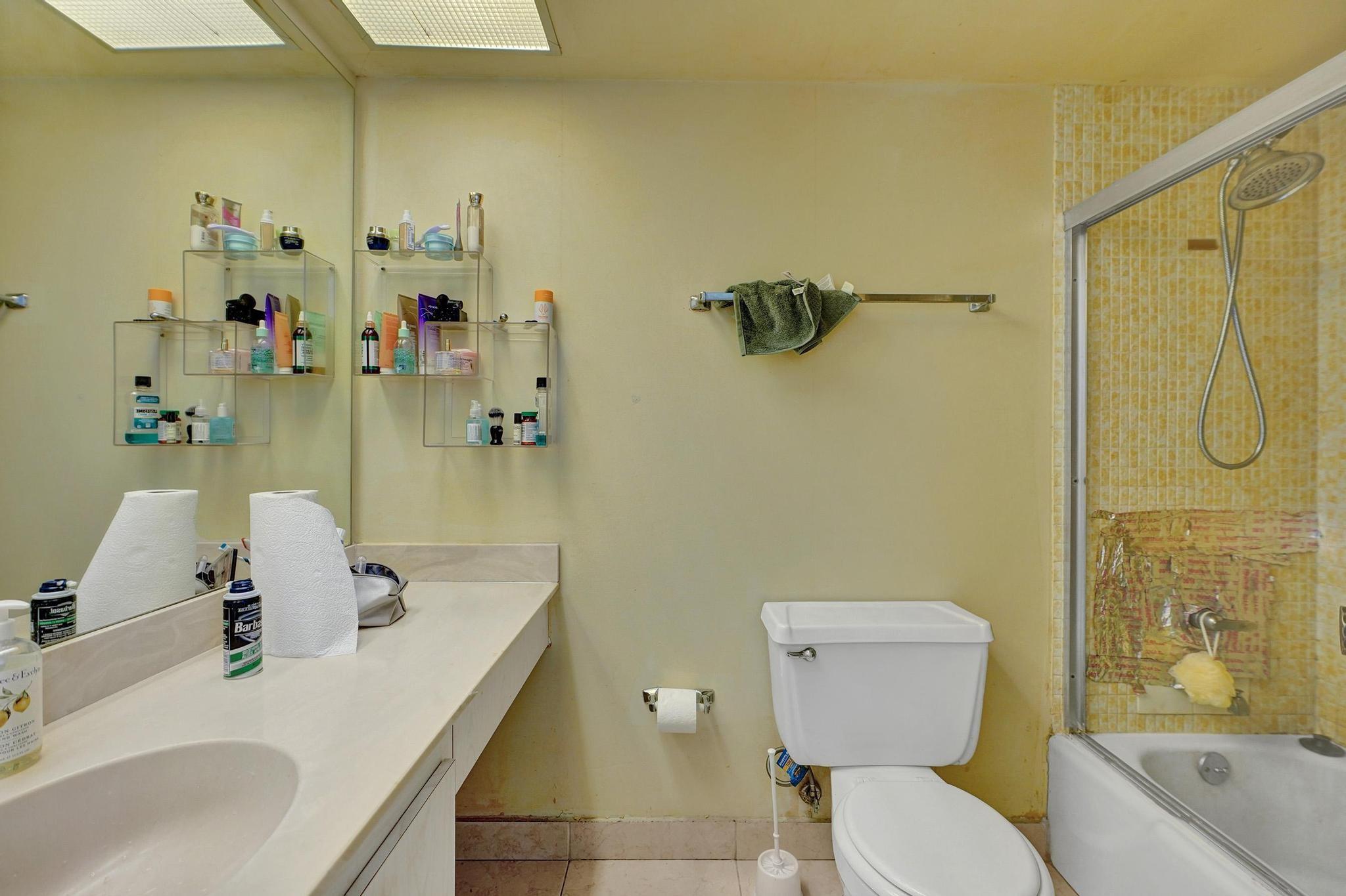 Winston Towers - Residential