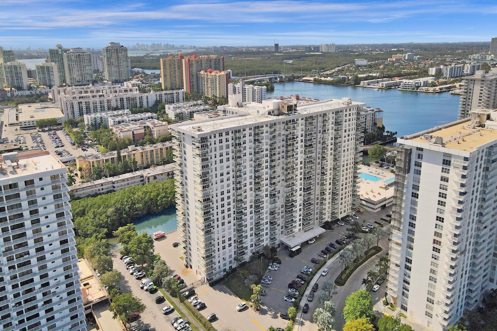 Winston Towers - Residential