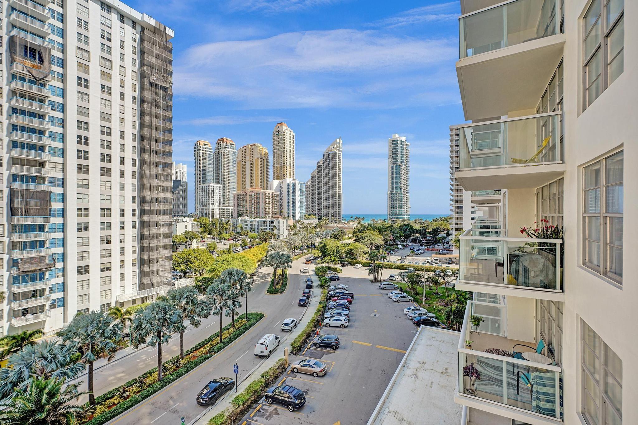 Winston Towers - Residential