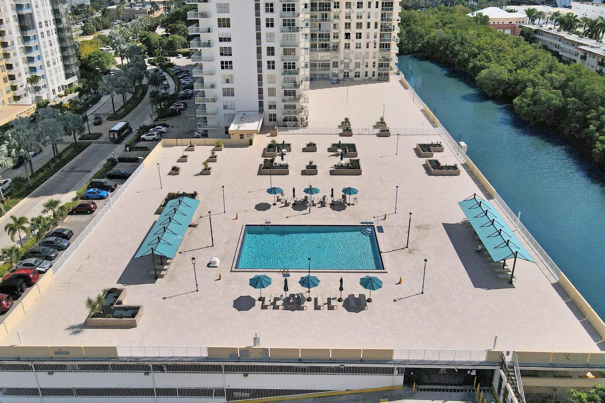 Winston Towers - Residential