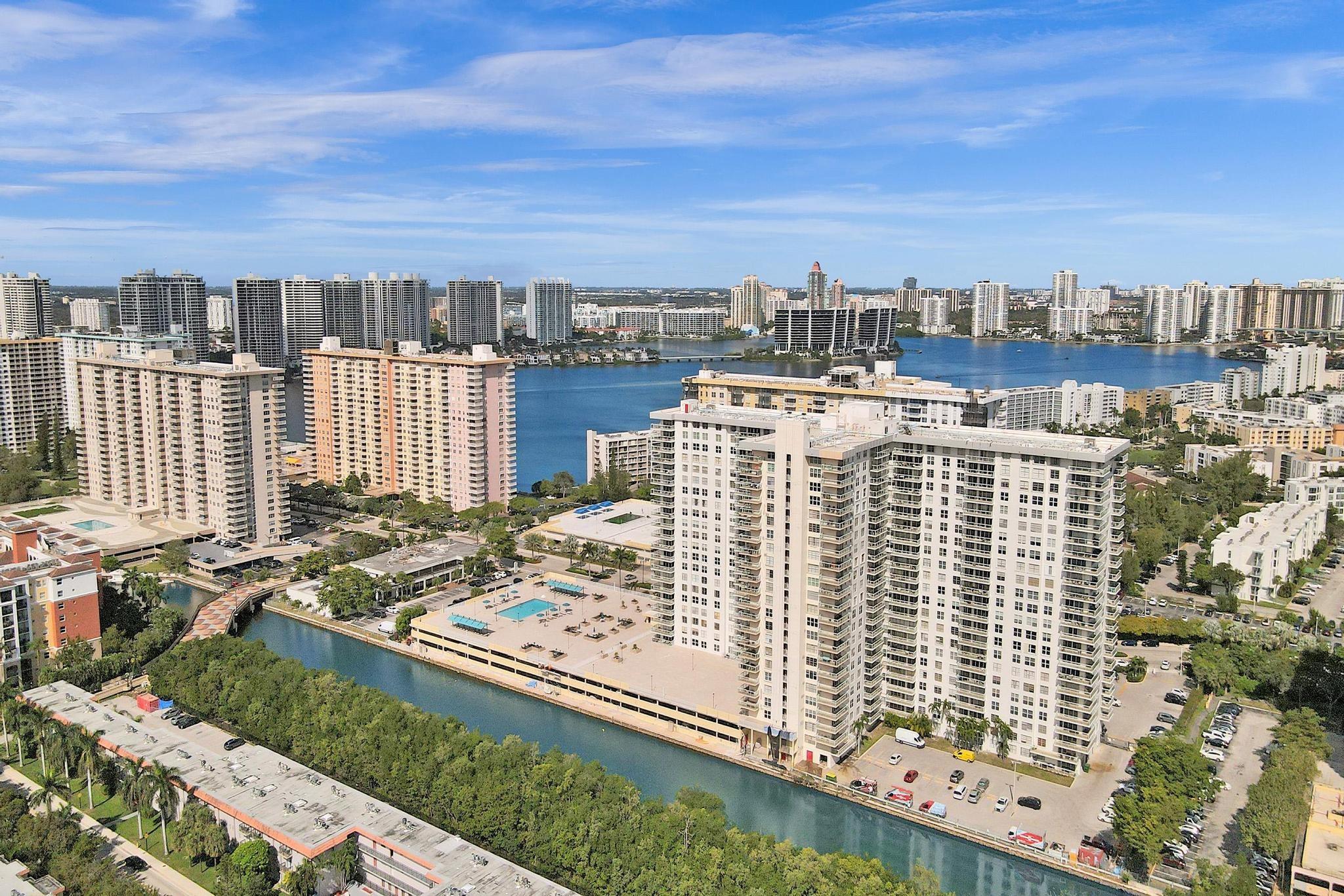 Winston Towers - Residential